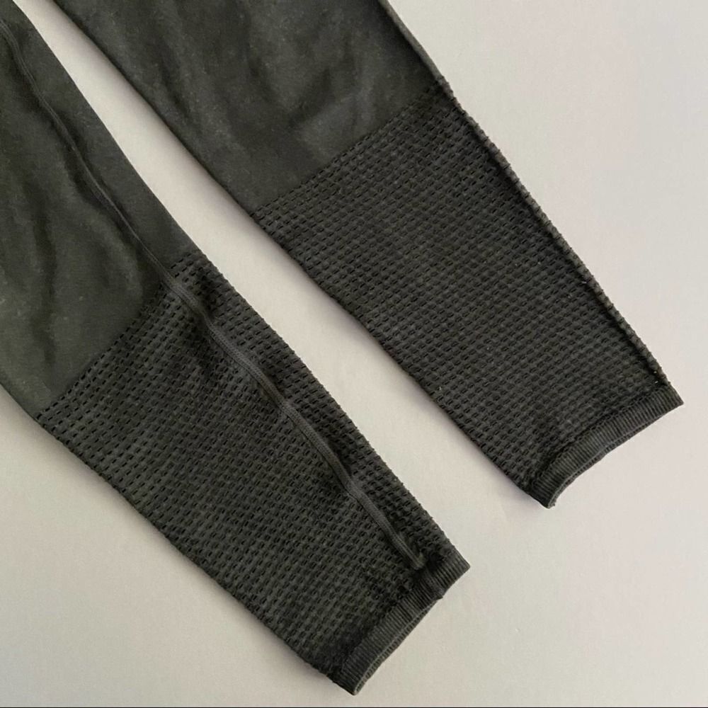 Fabletics Seamless Gray High-Waisted Leggings Siz… - image 3